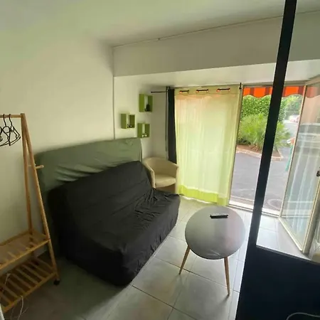Apartment Studio 13m2 Proche Cannes